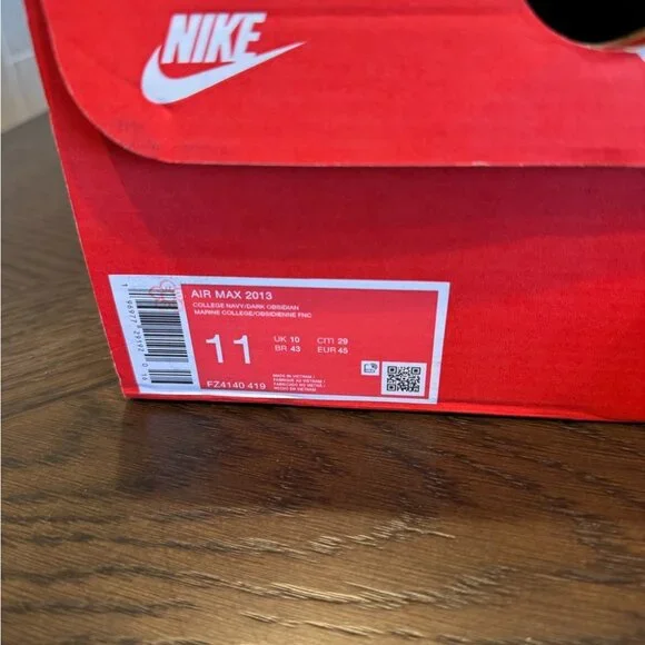 Nike Air Max 2013s - Picture 5 of 5